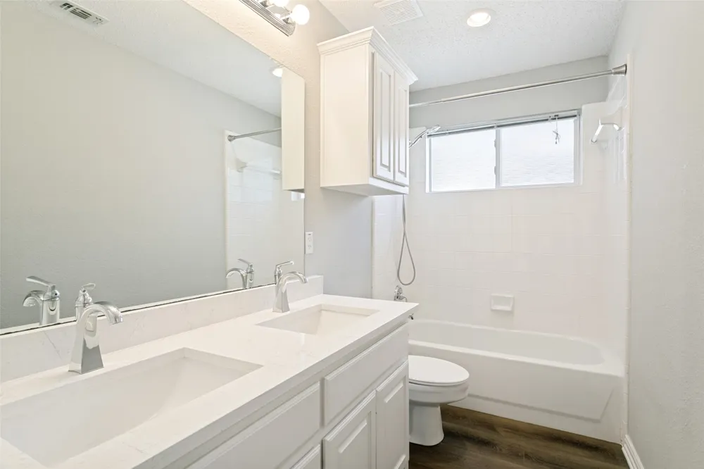 2811 Stonehurst Drive Grapevine, TX 76051