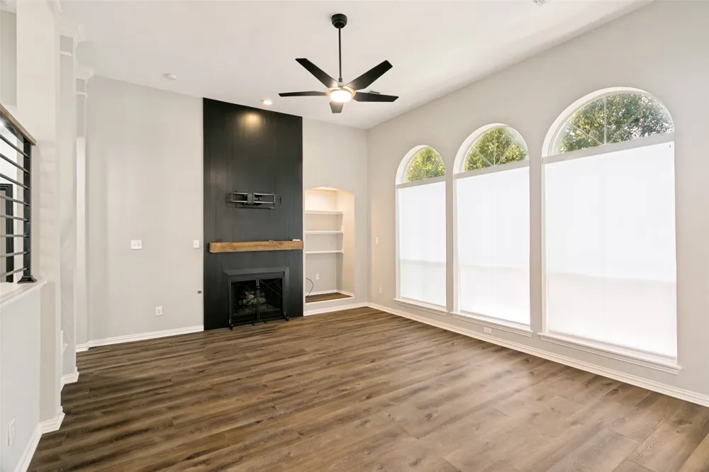 2811 Stonehurst Drive Grapevine, TX 76051