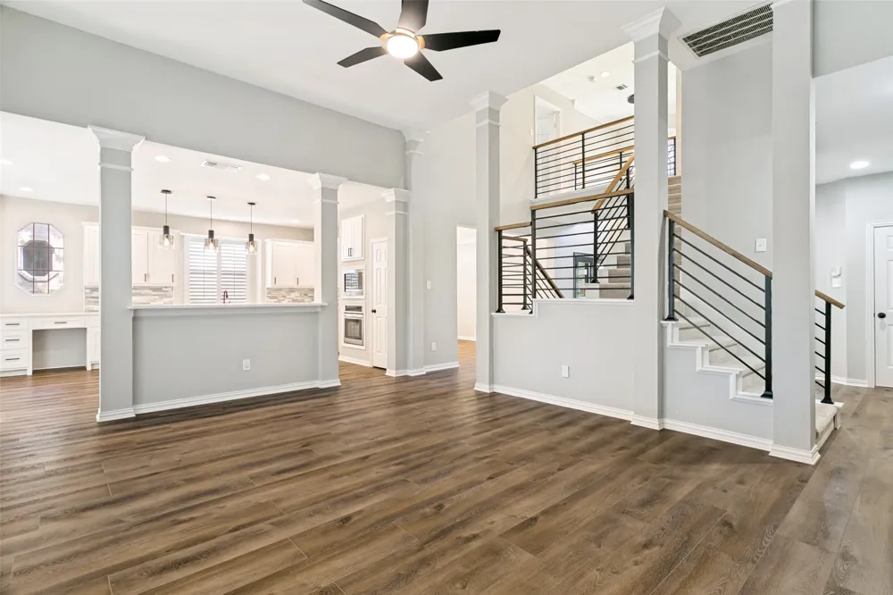 2811 Stonehurst Drive Grapevine, TX 76051