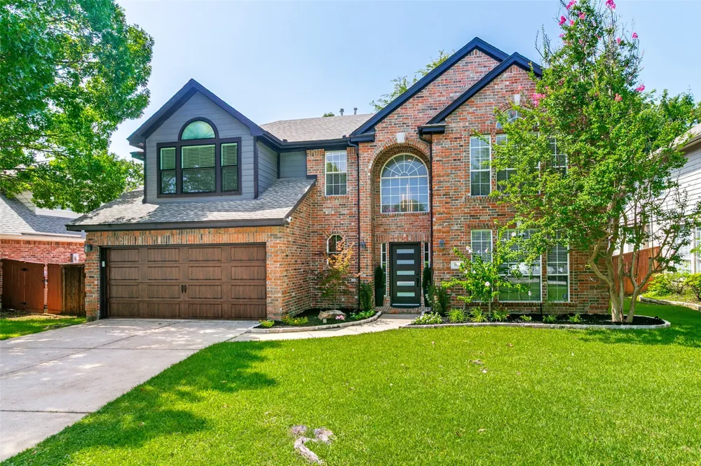 2811 Stonehurst Drive Grapevine, TX 76051