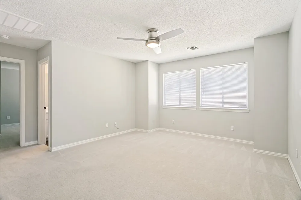 2811 Stonehurst Drive Grapevine, TX 76051