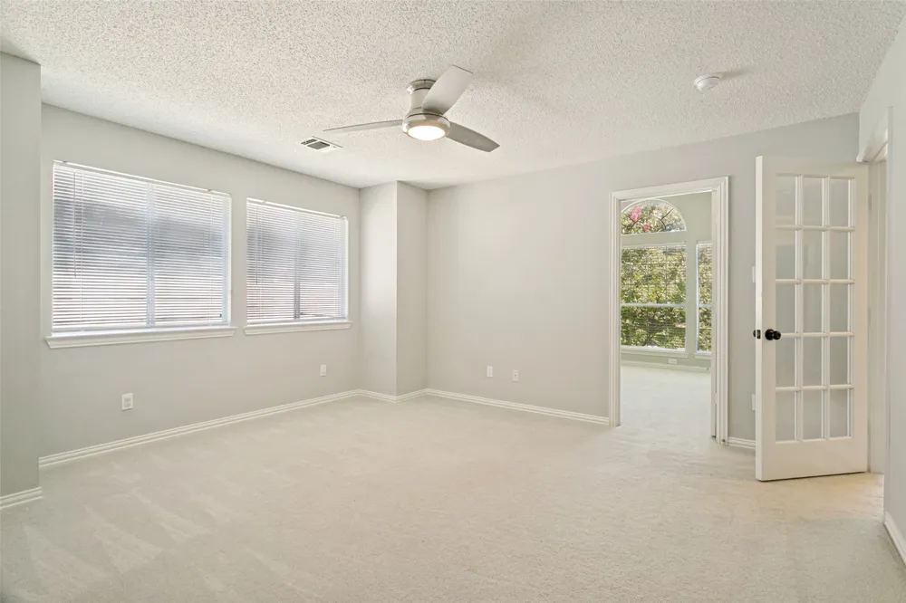 2811 Stonehurst Drive Grapevine, TX 76051
