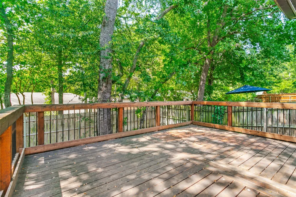2811 Stonehurst Drive Grapevine, TX 76051