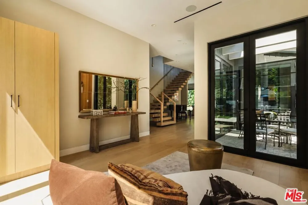 4554 Wortser Avenue Studio City, CA 91604