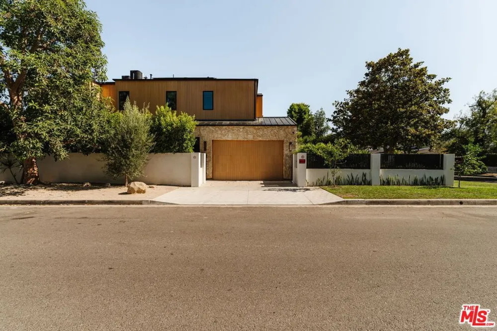 4554 Wortser Avenue Studio City, CA 91604