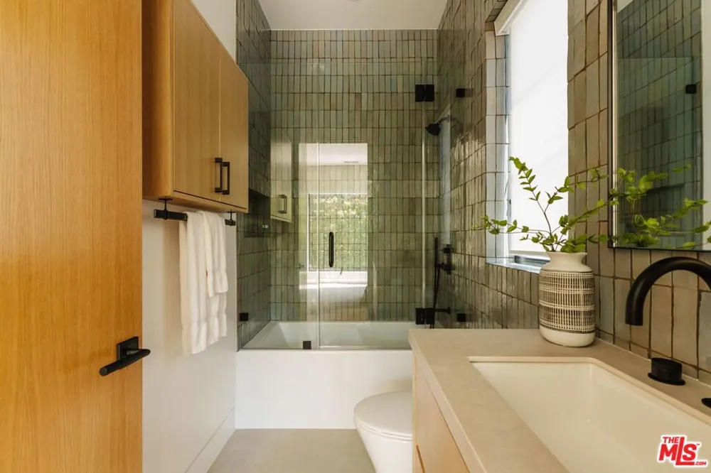 4554 Wortser Avenue Studio City, CA 91604