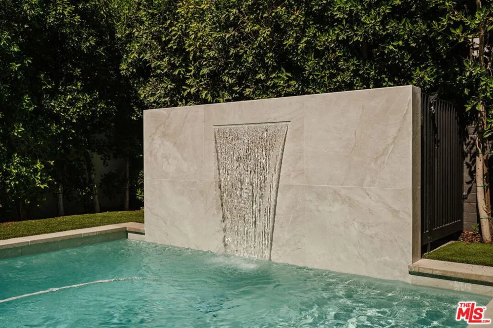 4554 Wortser Avenue Studio City, CA 91604