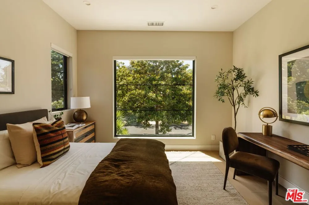 4554 Wortser Avenue Studio City, CA 91604