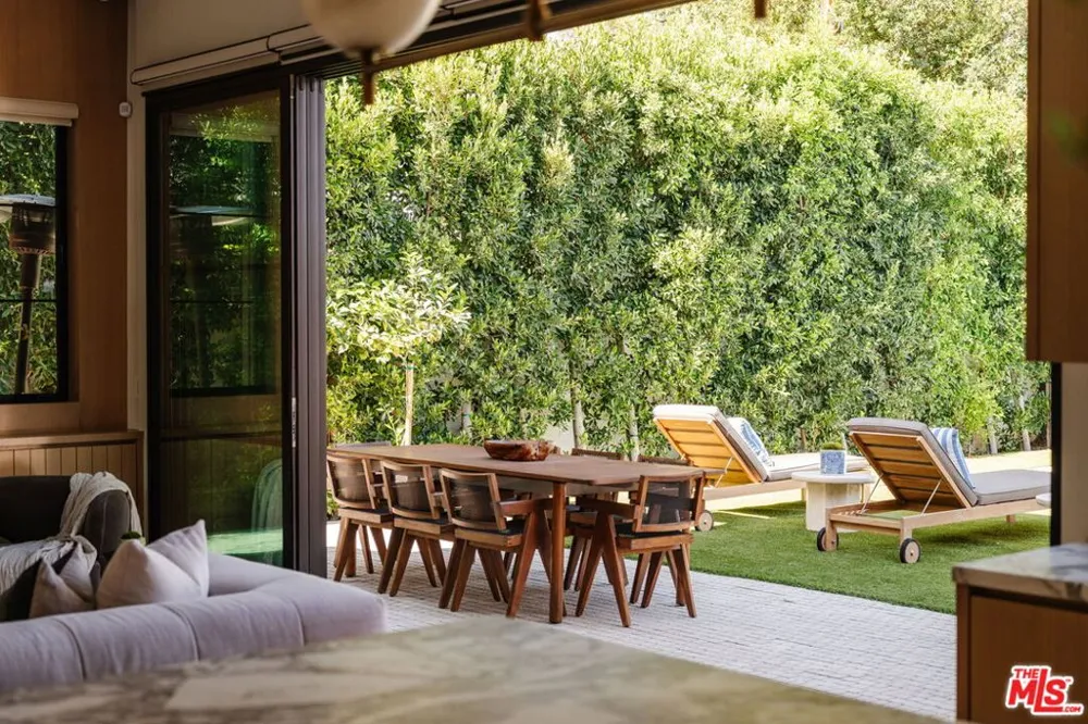 4554 Wortser Avenue Studio City, CA 91604