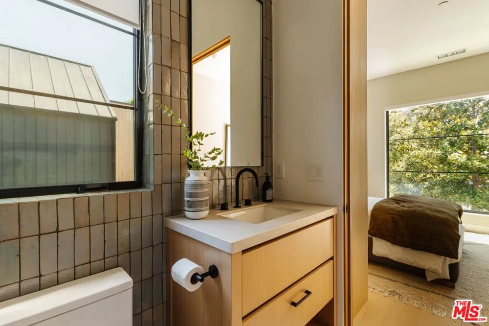 4554 Wortser Avenue Studio City, CA 91604