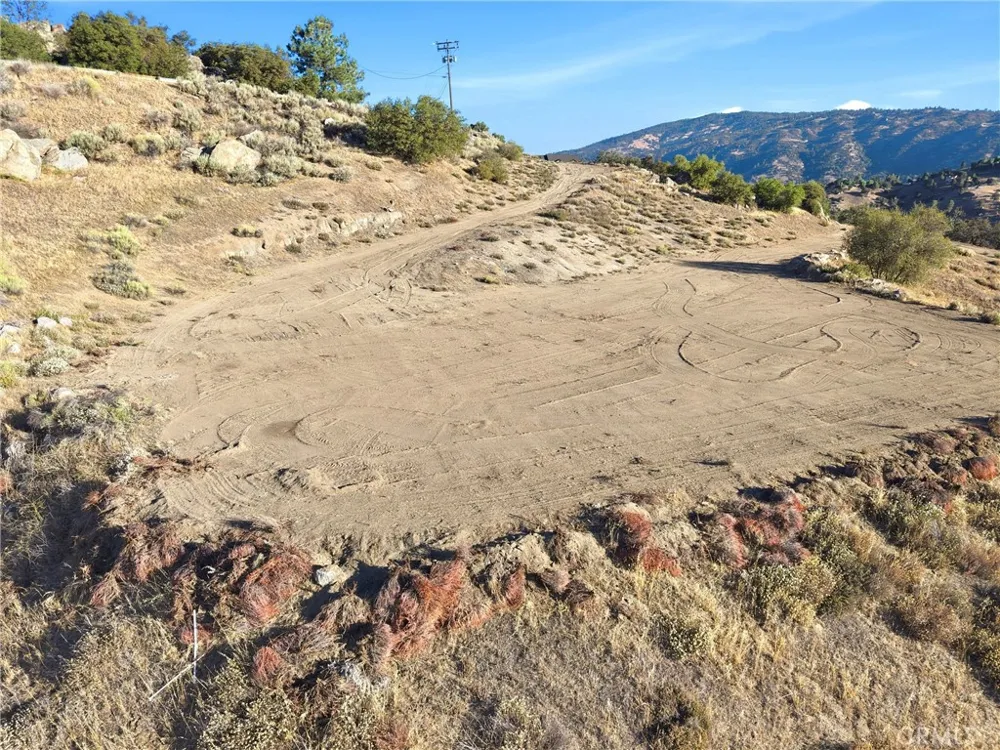 26400 Skyline Drive Tehachapi, CA 93561