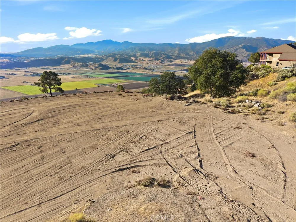 26400 Skyline Drive Tehachapi, CA 93561