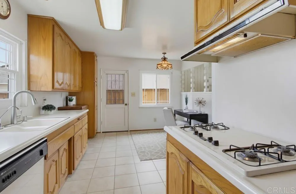 2638 Murray Ridge Road San Diego, CA 92123