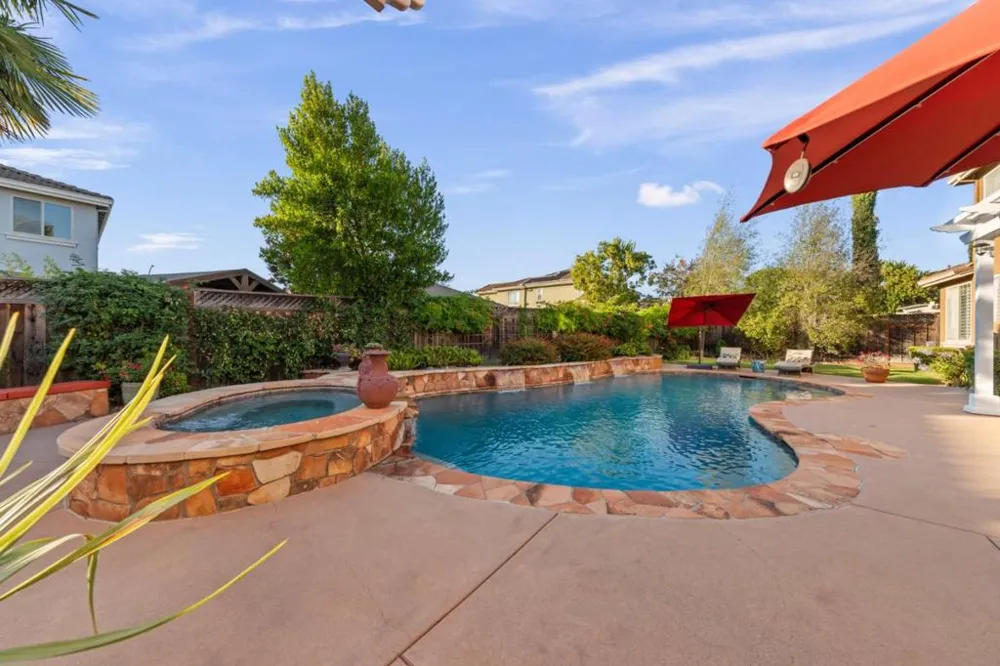 585 Calle Siena Morgan Hill, CA 95037