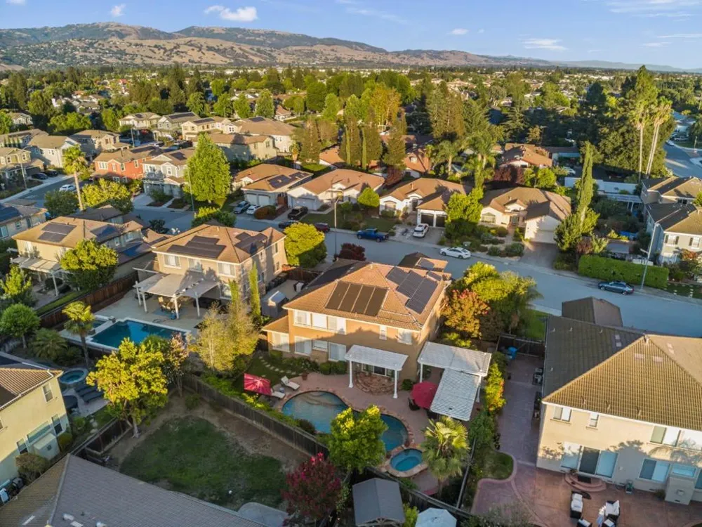 585 Calle Siena Morgan Hill, CA 95037