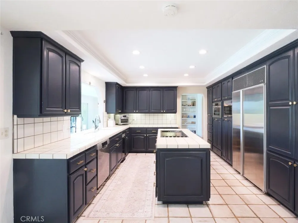 23 Country Meadow Road Rolling Hills Estates, CA 90274