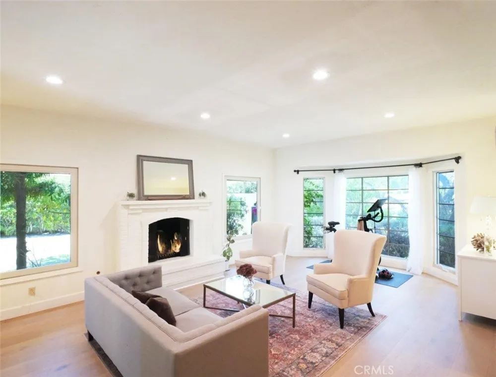 23 Country Meadow Road Rolling Hills Estates, CA 90274