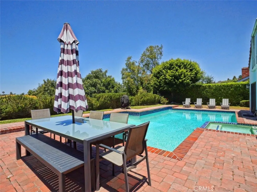 23 Country Meadow Road Rolling Hills Estates, CA 90274