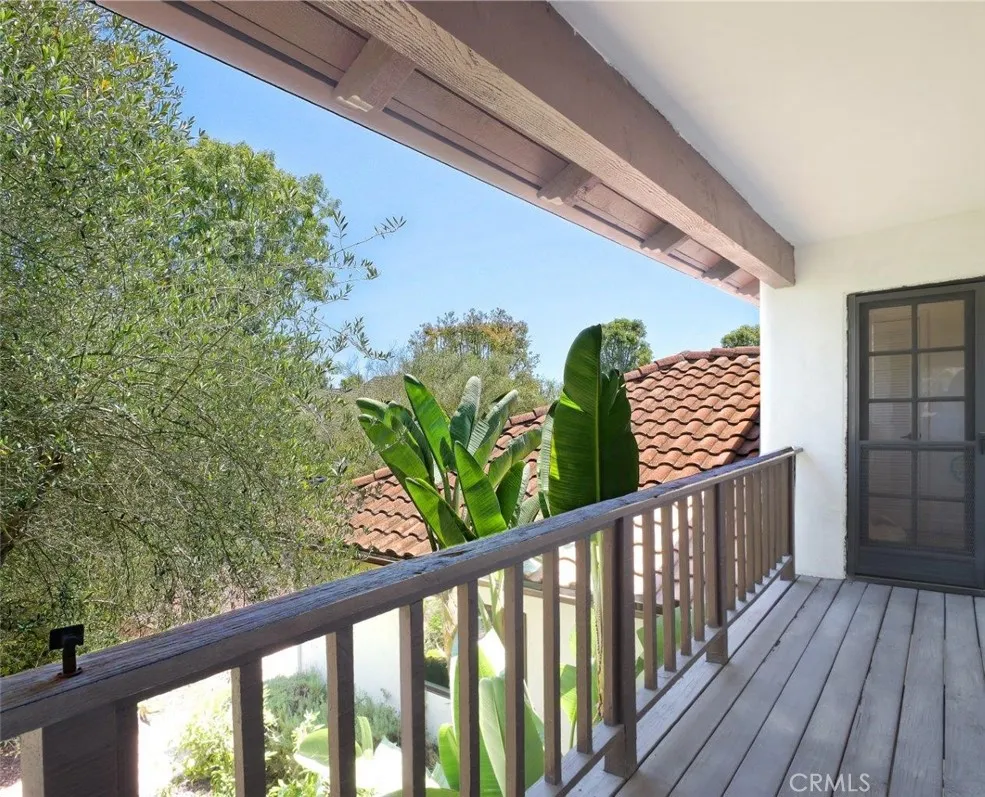 23 Country Meadow Road Rolling Hills Estates, CA 90274