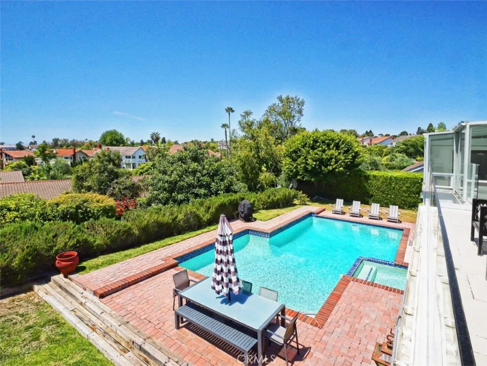 23 Country Meadow Road Rolling Hills Estates, CA 90274