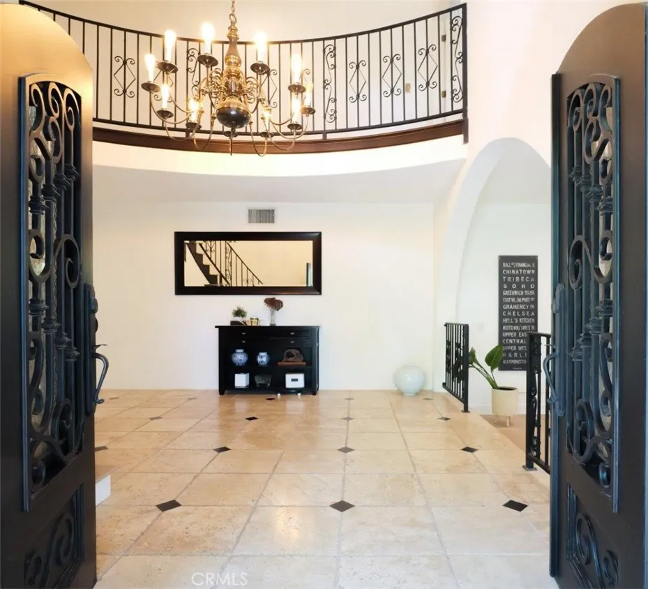 23 Country Meadow Road Rolling Hills Estates, CA 90274