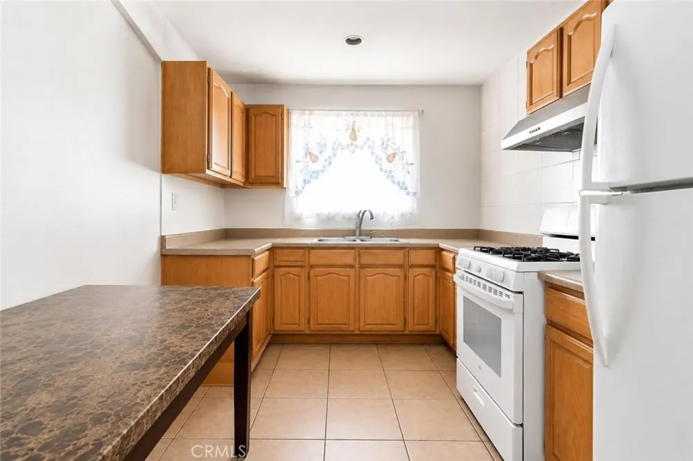 13319 Judd Street Pacoima, CA 91331