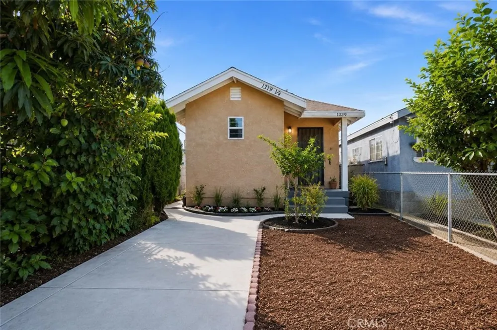 13319 Judd Street Pacoima, CA 91331