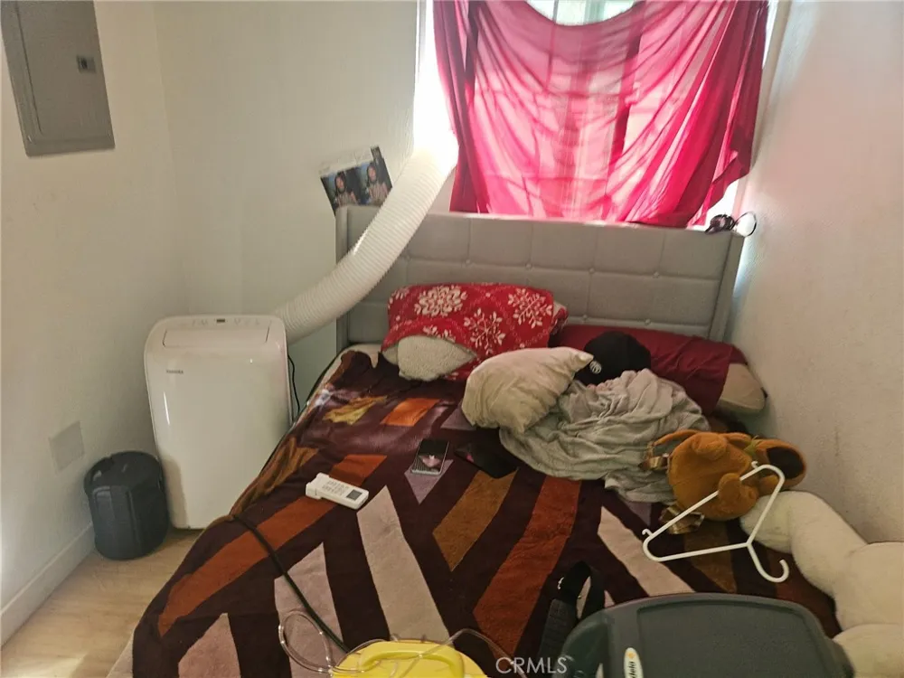 13319 Judd Street Pacoima, CA 91331
