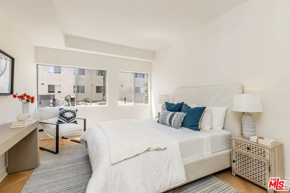 121 S Palm Drive #403 Beverly Hills, CA 90212