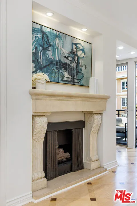 121 S Palm Drive #403 Beverly Hills, CA 90212