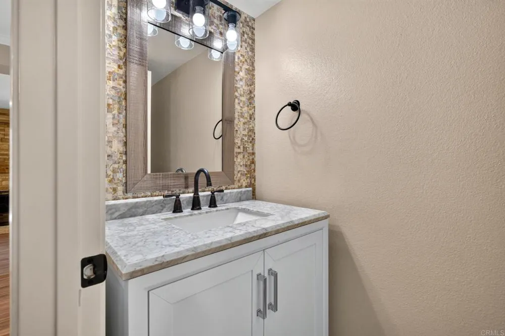 1209 Wren Glen Escondido, CA 92026