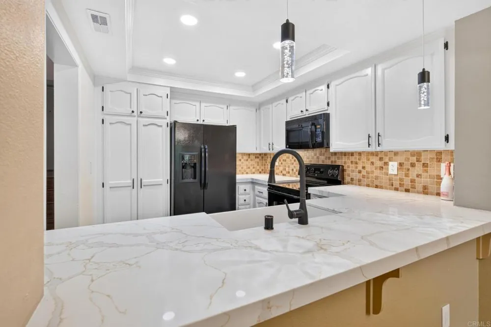 1209 Wren Glen Escondido, CA 92026