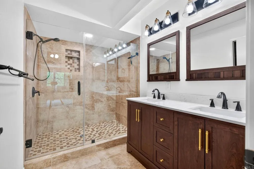 1209 Wren Glen Escondido, CA 92026