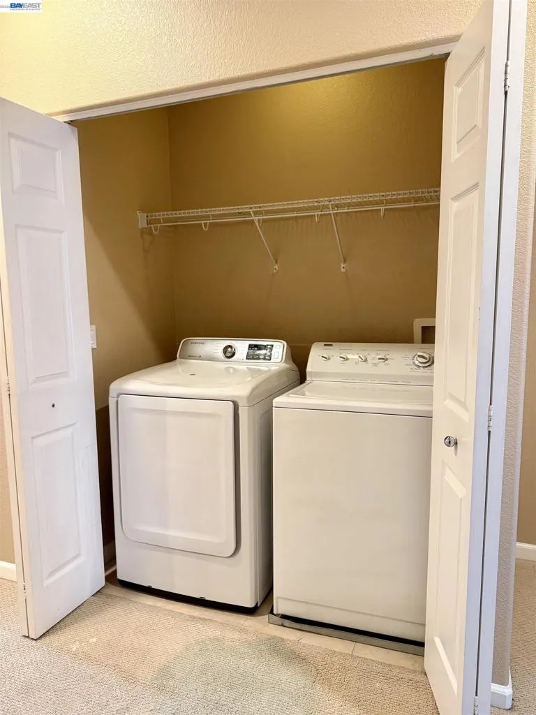 550 Summer Ln Richmond, CA 94806
