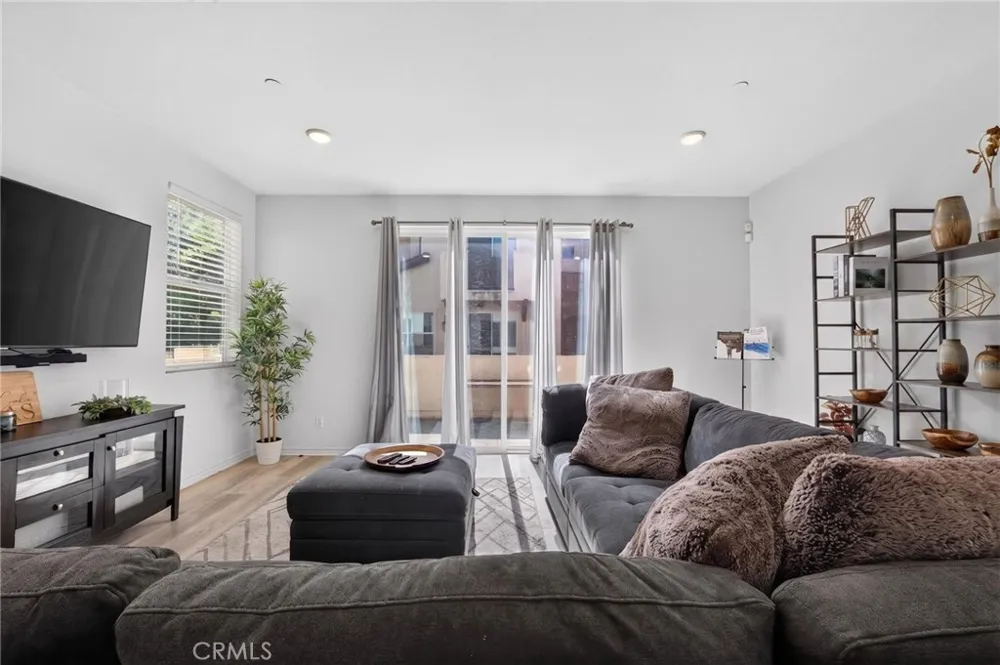 8576 Corsica Buena Park, CA 90620
