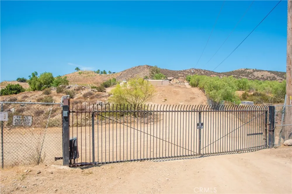 22125 Post Road Perris, CA 92570