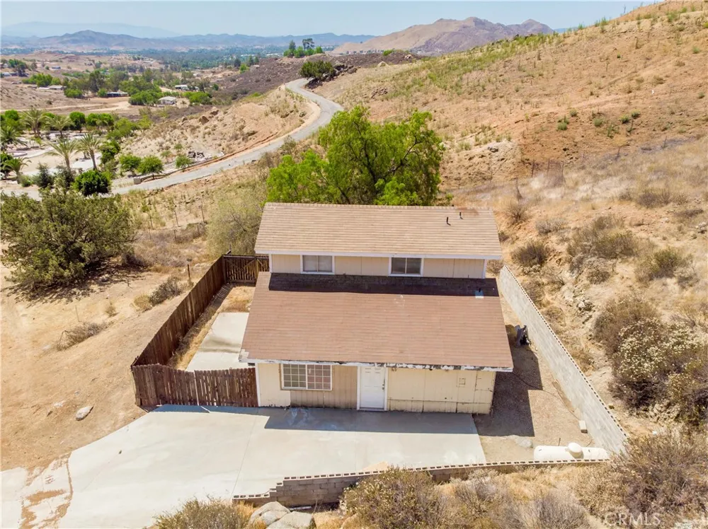 22125 Post Road Perris, CA 92570