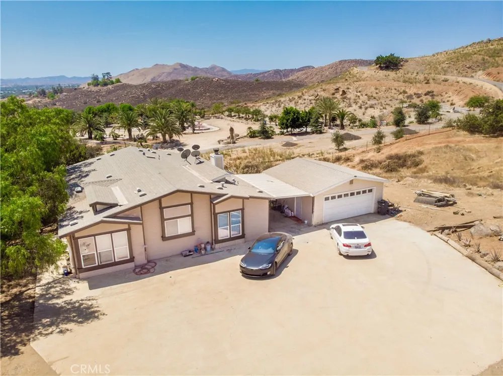22125 Post Road Perris, CA 92570