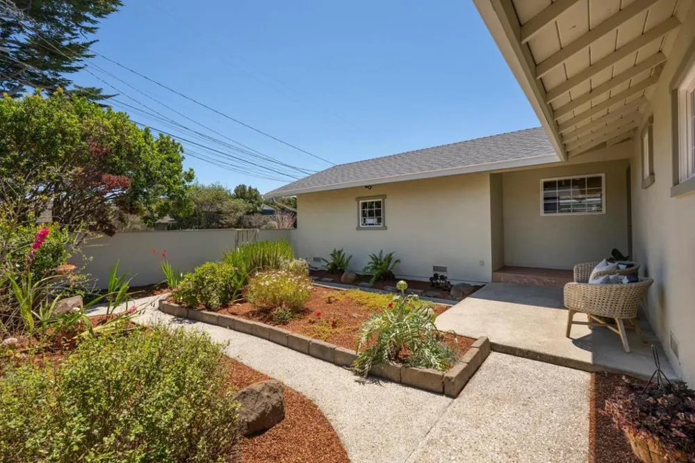 465 TERRACE AVENUE Moss Beach, CA 94038