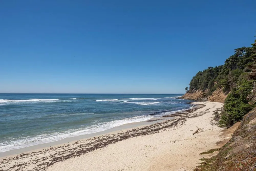 465 TERRACE AVENUE Moss Beach, CA 94038