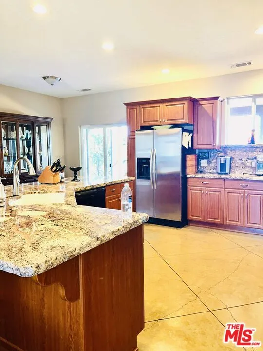 22168 Roe Way Cottonwood, CA 96022