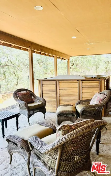 22168 Roe Way Cottonwood, CA 96022