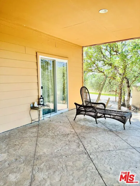 22168 Roe Way Cottonwood, CA 96022