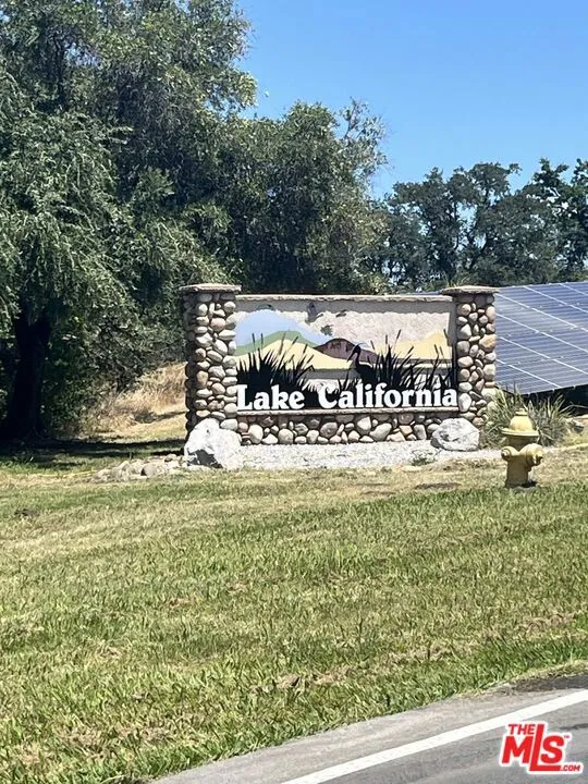 22168 Roe Way Cottonwood, CA 96022