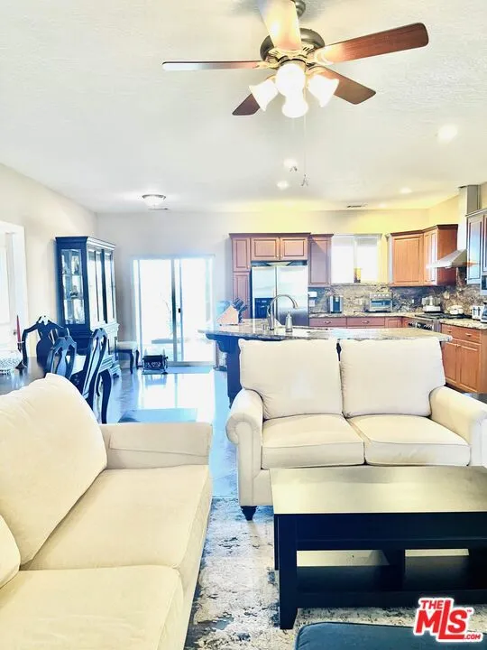 22168 Roe Way Cottonwood, CA 96022