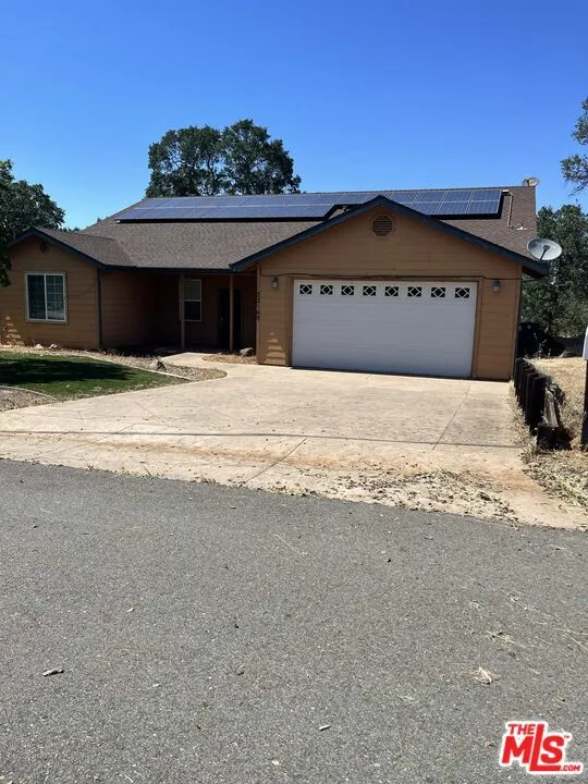 22168 Roe Way Cottonwood, CA 96022