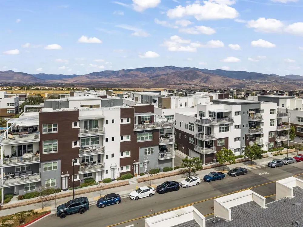 3002 Bravo Loop #2 Chula Vista, CA 91915