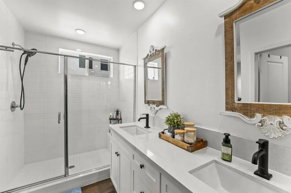 3002 Bravo Loop #2 Chula Vista, CA 91915