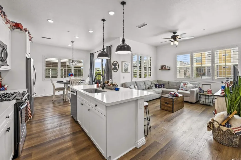 3002 Bravo Loop #2 Chula Vista, CA 91915