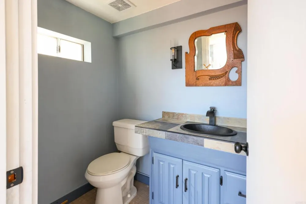 11071 El Nopal Lakeside, CA 92040